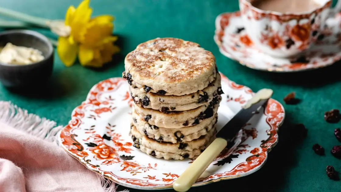 Air Fryer Welsh Cakes Displayed on A China Plate